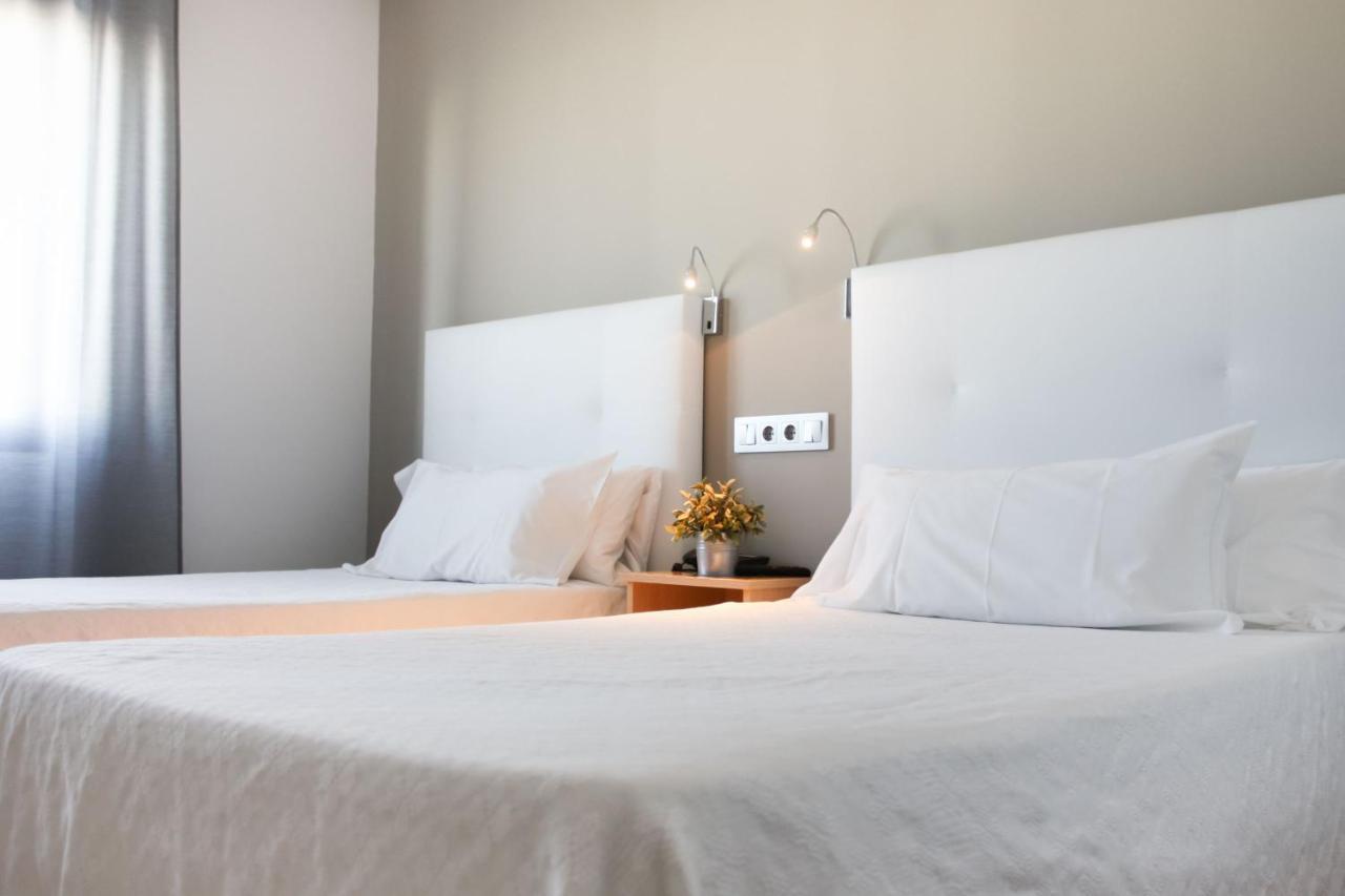 Hospedium Hotel Castilla Торрихос Экстерьер фото